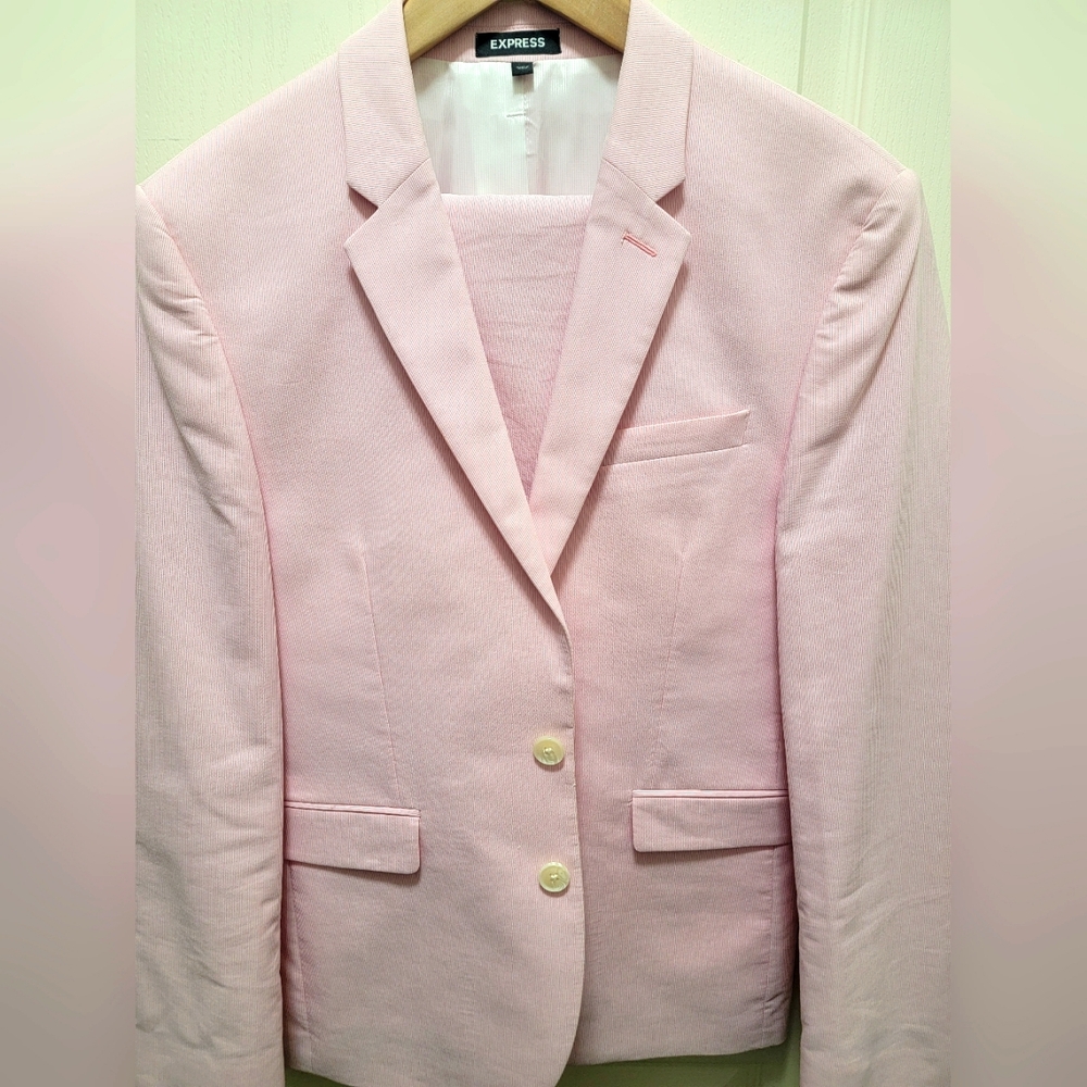 Express 36S Suit